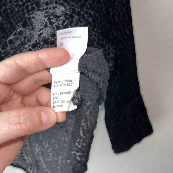 PAIGE Toscani Blouse Silk Blend Black Crocodile Burnout Velvet Top Womens XS - Picture 7 of 11